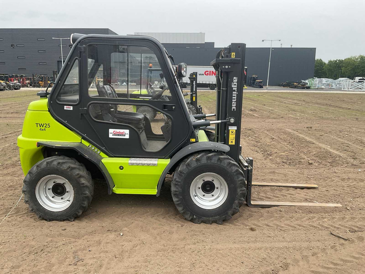 ARGIMAC TW25 4X4 ROUGH TERRAIN FORKLIFT - Viličar: slika ARGIMAC TW25 4X4 ROUGH TERRAIN FORKLIFT - Viličar ARGIMAC TW25 4X4 ROUGH TERRAIN FORKLIFT - Viličar: slika ARGIMAC TW25 4X4 ROUGH TERRAIN FORKLIFT - Viličar