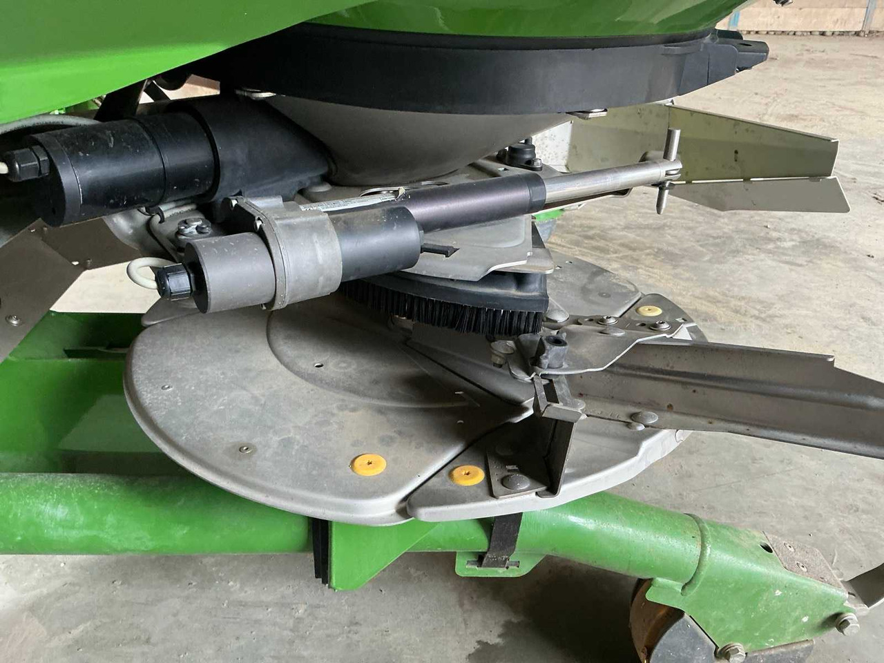 Rasipač gnojiva Amazone ZA-TS 3200: slika Rasipač gnojiva Amazone ZA-TS 3200 Rasipač gnojiva Amazone ZA-TS 3200: slika Rasipač gnojiva Amazone ZA-TS 3200