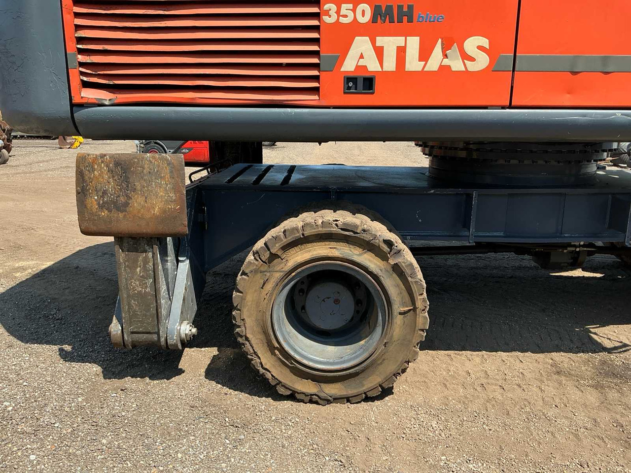 Atlas 350MH - Autodizalica: slika Atlas 350MH - Autodizalica Atlas 350MH - Autodizalica: slika Atlas 350MH - Autodizalica