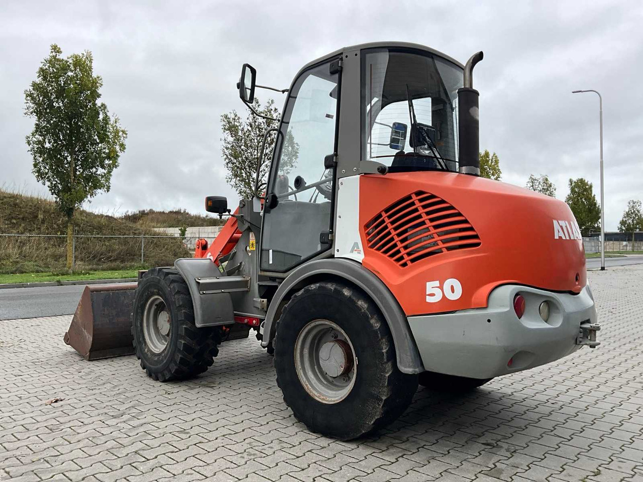 Atlas AR50 - Utovarivač na kotačima: slika Atlas AR50 - Utovarivač na kotačima Atlas AR50 - Utovarivač na kotačima: slika Atlas AR50 - Utovarivač na kotačima