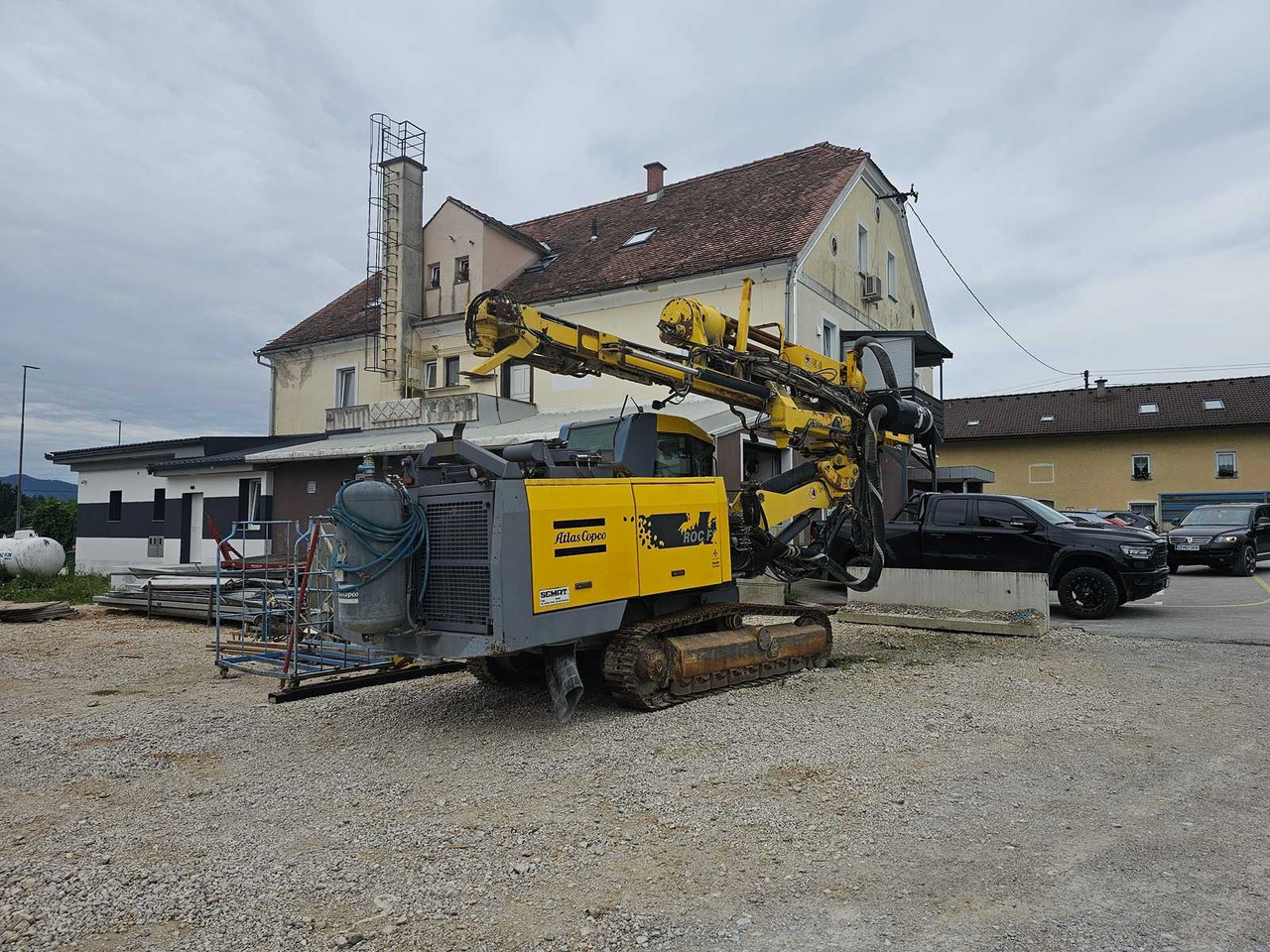 Atlas Copco ROC F9 - Platforma za bušenje: slika Atlas Copco ROC F9 - Platforma za bušenje Atlas Copco ROC F9 - Platforma za bušenje: slika Atlas Copco ROC F9 - Platforma za bušenje