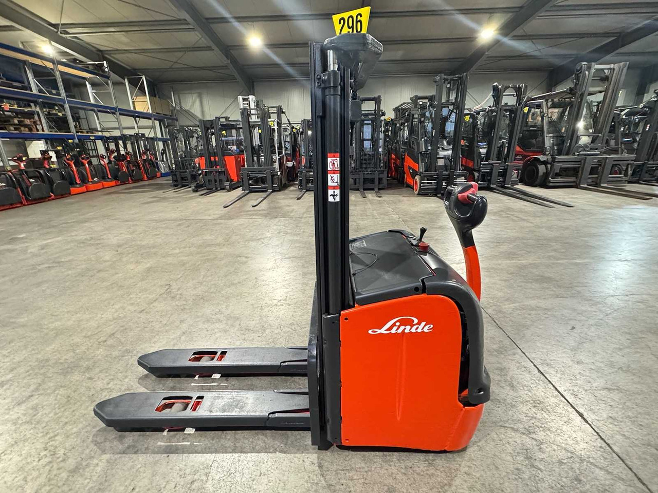 BATTERY 2020 LINDE L14 1.400KG PALLET TRUCK STACKER ANT STACKER - Viličar: slika BATTERY 2020 LINDE L14 1.400KG PALLET TRUCK STACKER ANT STACKER - Viličar BATTERY 2020 LINDE L14 1.400KG PALLET TRUCK STACKER ANT STACKER - Viličar: slika BATTERY 2020 LINDE L14 1.400KG PALLET TRUCK STACKER ANT STACKER - Viličar
