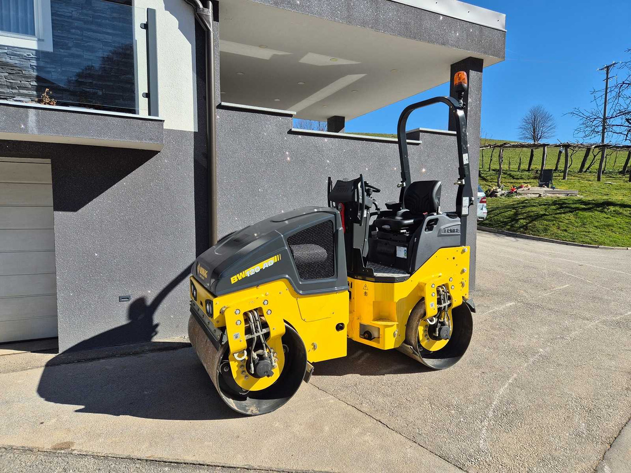 BOMAG BW 120 AD-5 - Cestovni valjak: slika BOMAG BW 120 AD-5 - Cestovni valjak BOMAG BW 120 AD-5 - Cestovni valjak: slika BOMAG BW 120 AD-5 - Cestovni valjak