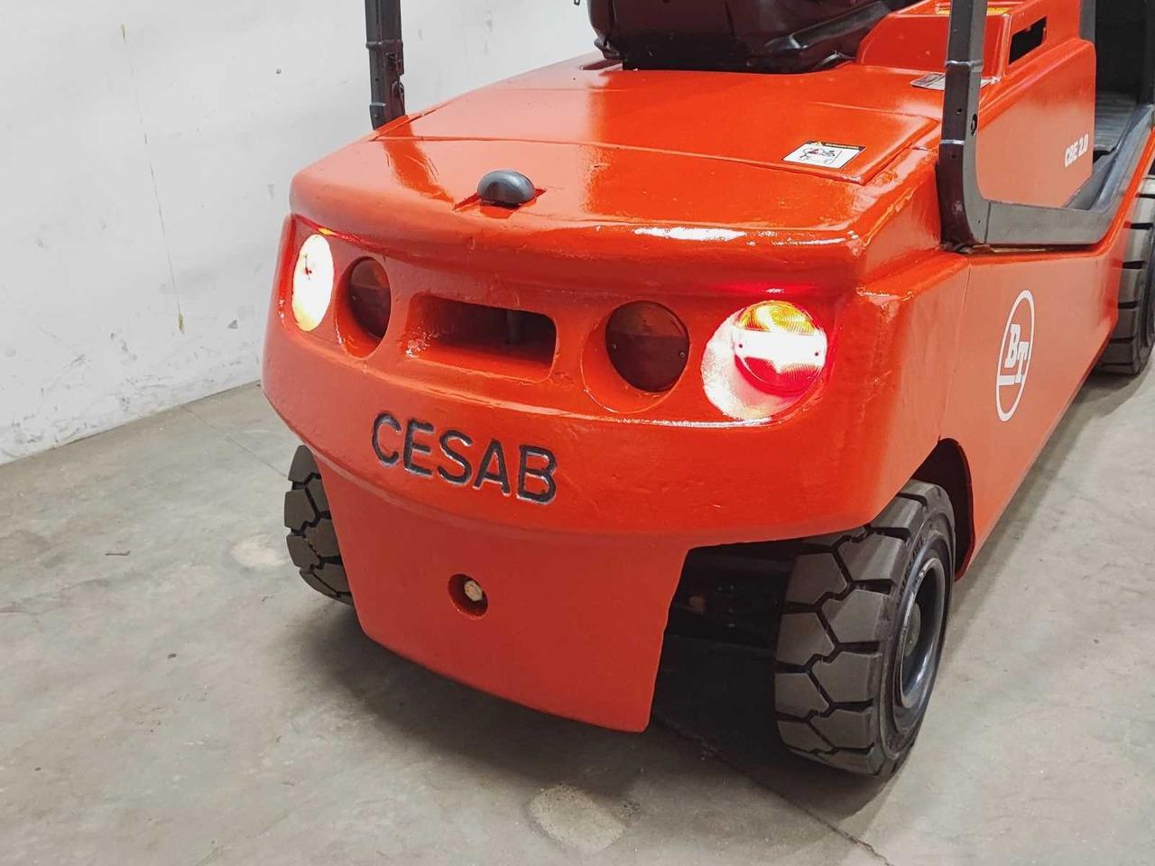 Viličar BT - 2002 - CBE 2.0F - FORKLIFT TRUCK: slika Viličar BT - 2002 - CBE 2.0F - FORKLIFT TRUCK