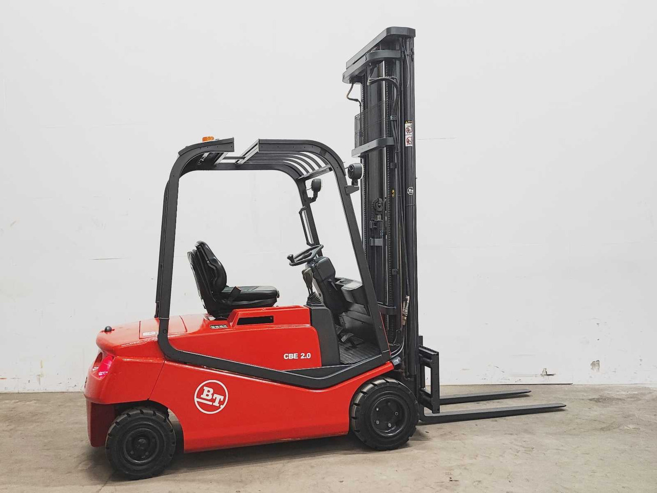 Viličar BT - 2002 - CBE 2.0F - FORKLIFT TRUCK: slika Viličar BT - 2002 - CBE 2.0F - FORKLIFT TRUCK