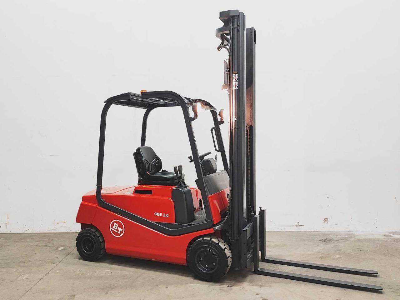 Viličar BT - 2002 - CBE 2.0F - FORKLIFT TRUCK: slika Viličar BT - 2002 - CBE 2.0F - FORKLIFT TRUCK