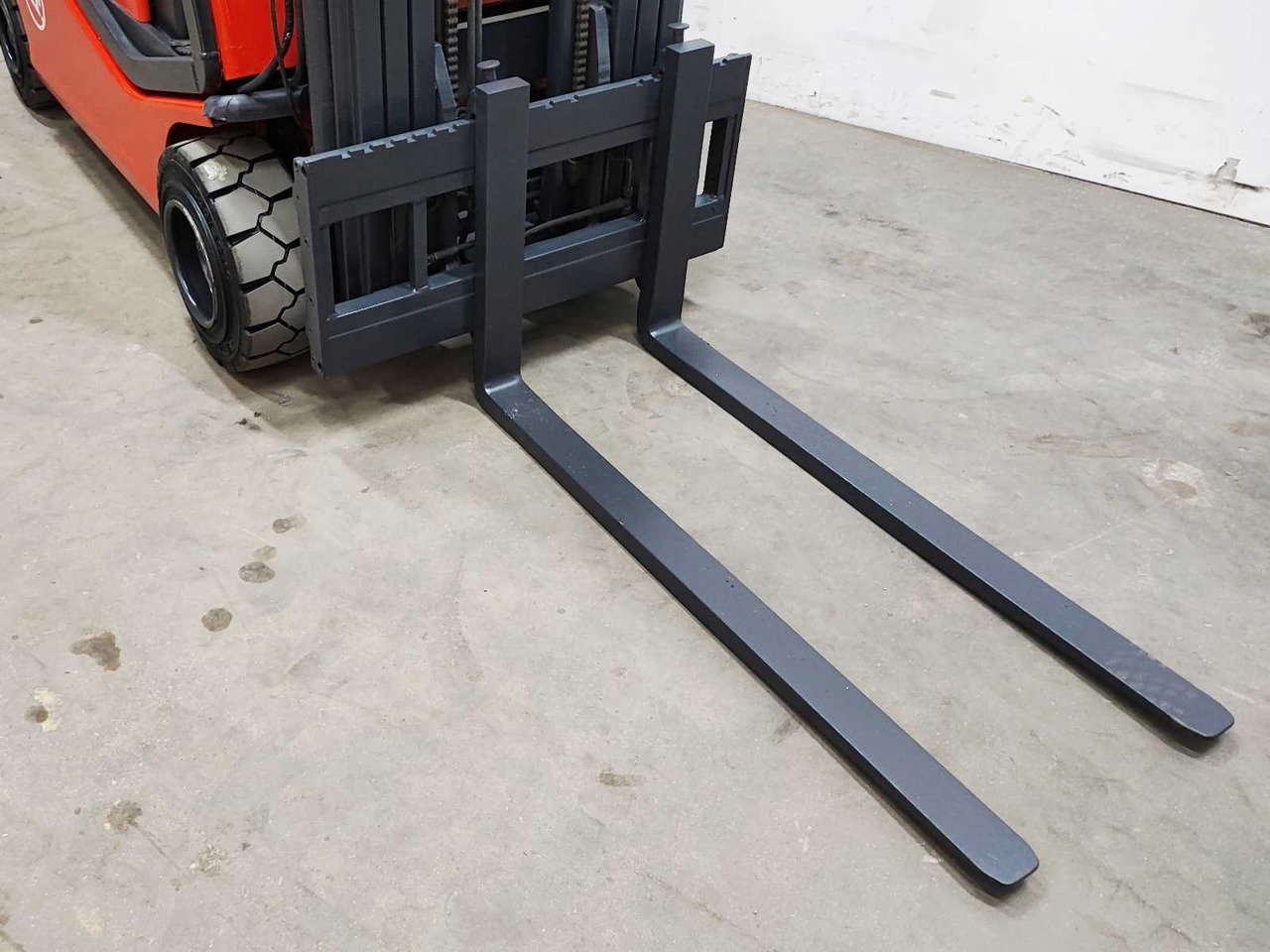 Viličar BT - 2002 - CBE 2.0F - FORKLIFT TRUCK: slika Viličar BT - 2002 - CBE 2.0F - FORKLIFT TRUCK