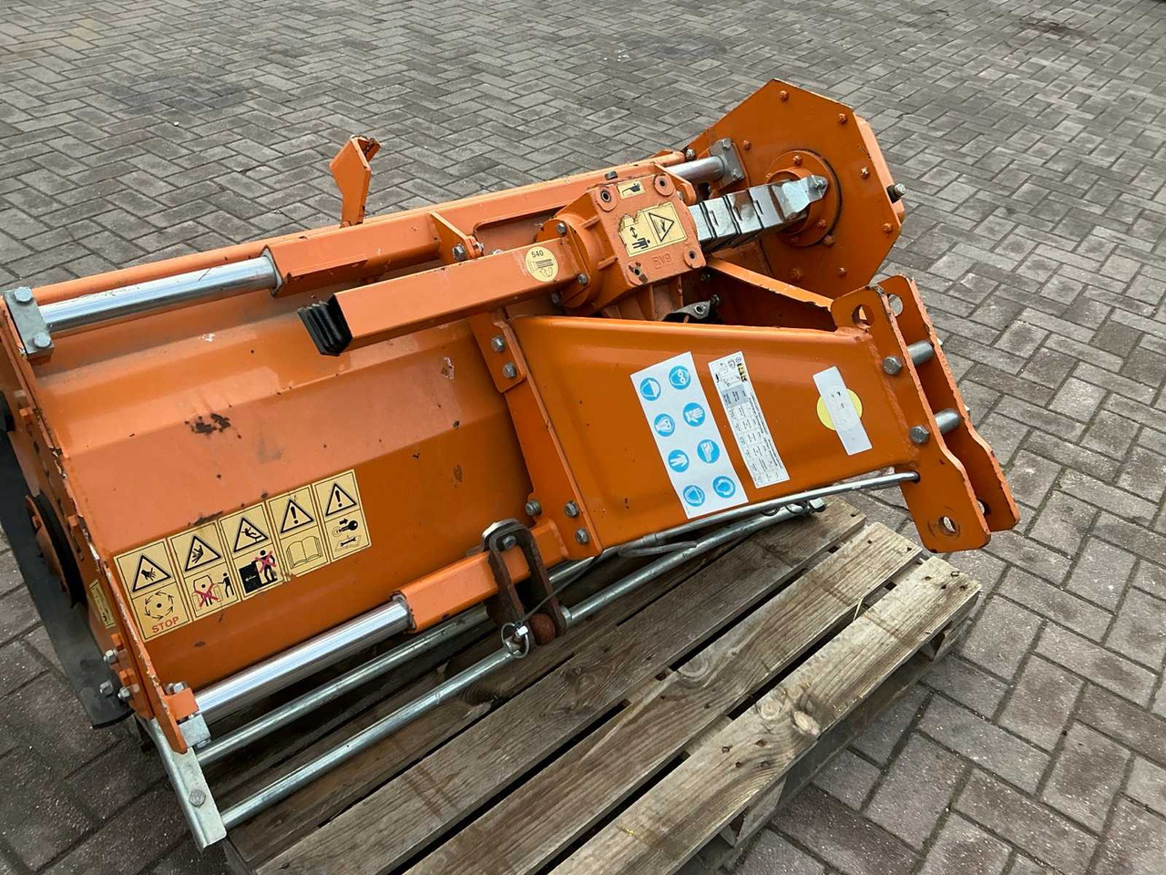 Berci Mercurio zappatrice 120 - Traktorska freza: slika Berci Mercurio zappatrice 120 - Traktorska freza Berci Mercurio zappatrice 120 - Traktorska freza: slika Berci Mercurio zappatrice 120 - Traktorska freza