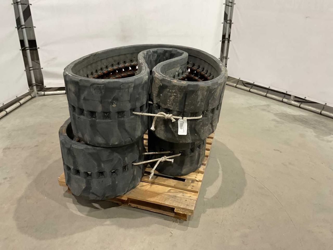 Bridgestone - Gume i felge za Traktor: slika Bridgestone - Gume i felge za Traktor Bridgestone - Gume i felge za Traktor: slika Bridgestone - Gume i felge za Traktor