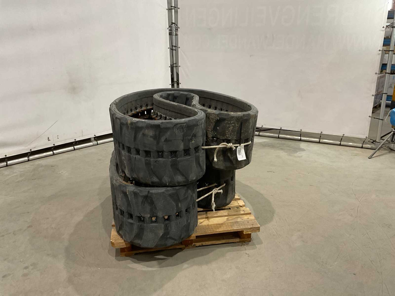 Bridgestone - Gume i felge za Traktor: slika Bridgestone - Gume i felge za Traktor Bridgestone - Gume i felge za Traktor: slika Bridgestone - Gume i felge za Traktor