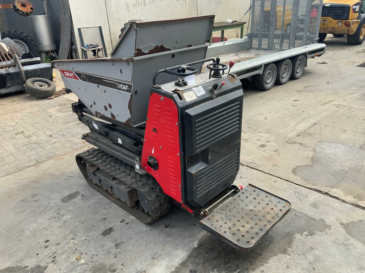 C&F T85 HT Traker - Istovarivač: slika C&F T85 HT Traker - Istovarivač C&F T85 HT Traker - Istovarivač: slika C&F T85 HT Traker - Istovarivač