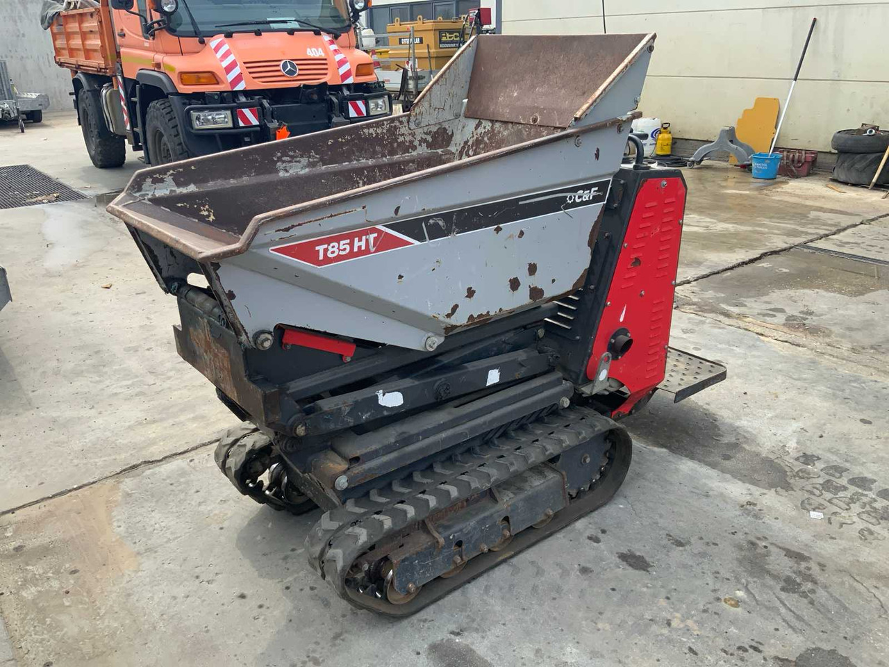 C&F T85 HT Traker - Istovarivač: slika C&F T85 HT Traker - Istovarivač C&F T85 HT Traker - Istovarivač: slika C&F T85 HT Traker - Istovarivač