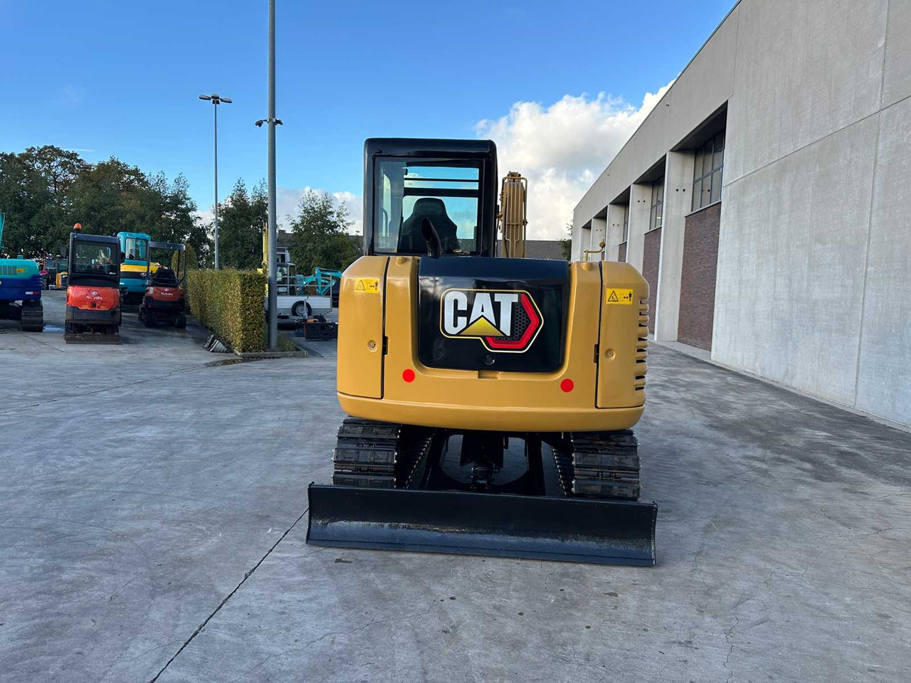 CATERPILLAR - 2015 - 305.5E2 - MIDI EXCAVATOR - Bager: slika CATERPILLAR - 2015 - 305.5E2 - MIDI EXCAVATOR - Bager CATERPILLAR - 2015 - 305.5E2 - MIDI EXCAVATOR - Bager: slika CATERPILLAR - 2015 - 305.5E2 - MIDI EXCAVATOR - Bager