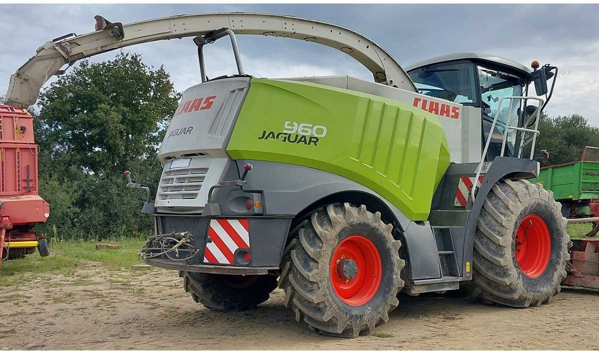 CLAAS - 2011 - 960 - HARVESTER-CHOPPER - Silažni kombajn: slika CLAAS - 2011 - 960 - HARVESTER-CHOPPER - Silažni kombajn CLAAS - 2011 - 960 - HARVESTER-CHOPPER - Silažni kombajn: slika CLAAS - 2011 - 960 - HARVESTER-CHOPPER - Silažni kombajn