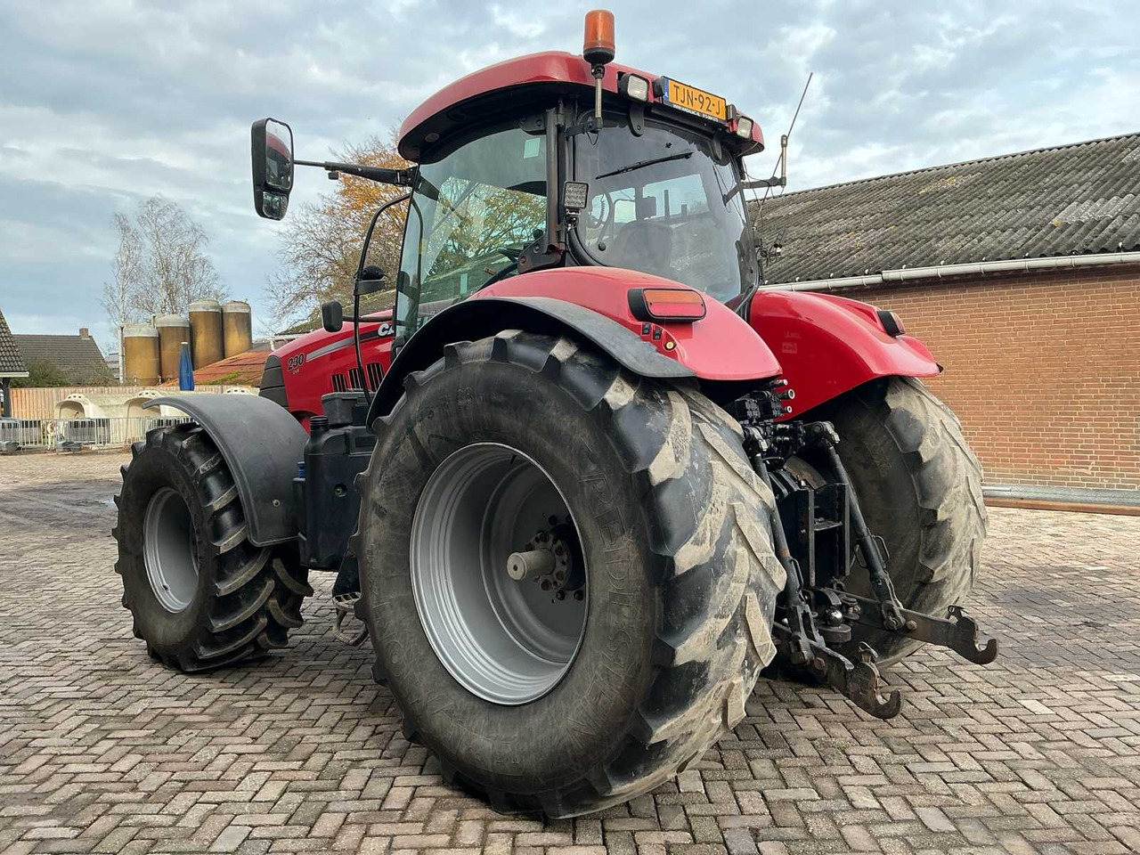 Case IH CVX 230 - Traktor: slika Case IH CVX 230 - Traktor Case IH CVX 230 - Traktor: slika Case IH CVX 230 - Traktor