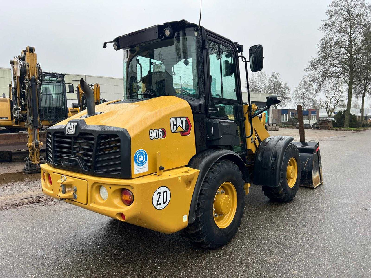 Caterpillar 906 - Utovarivač na kotačima: slika Caterpillar 906 - Utovarivač na kotačima Caterpillar 906 - Utovarivač na kotačima: slika Caterpillar 906 - Utovarivač na kotačima