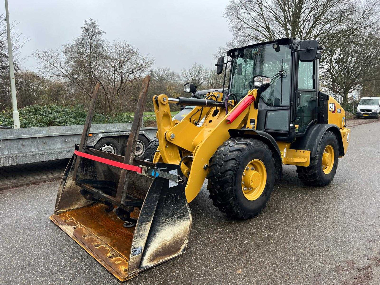 Caterpillar 906 - Utovarivač na kotačima: slika Caterpillar 906 - Utovarivač na kotačima Caterpillar 906 - Utovarivač na kotačima: slika Caterpillar 906 - Utovarivač na kotačima