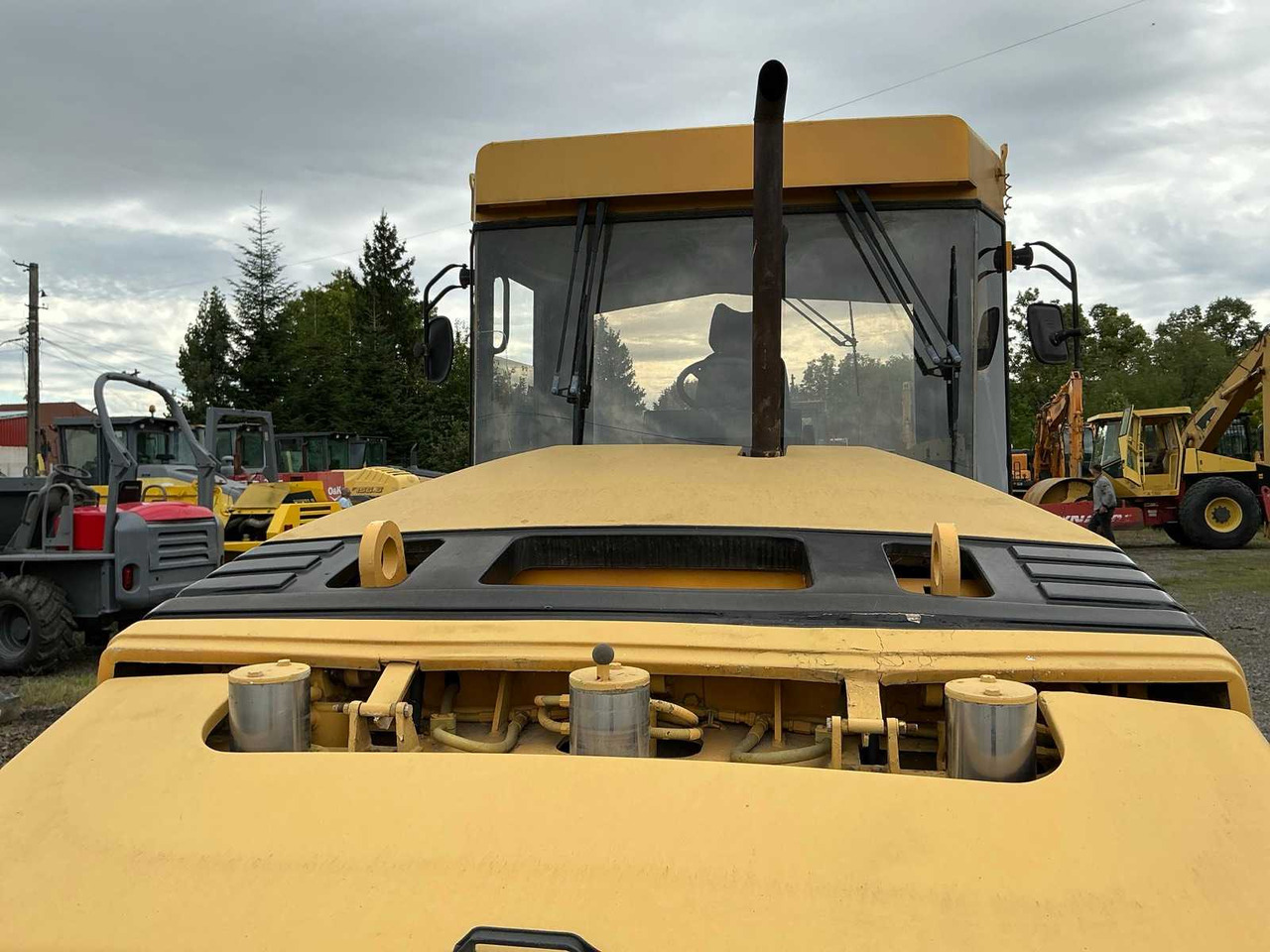 Pneumatski valjak Caterpillar PS 300C: slika Pneumatski valjak Caterpillar PS 300C