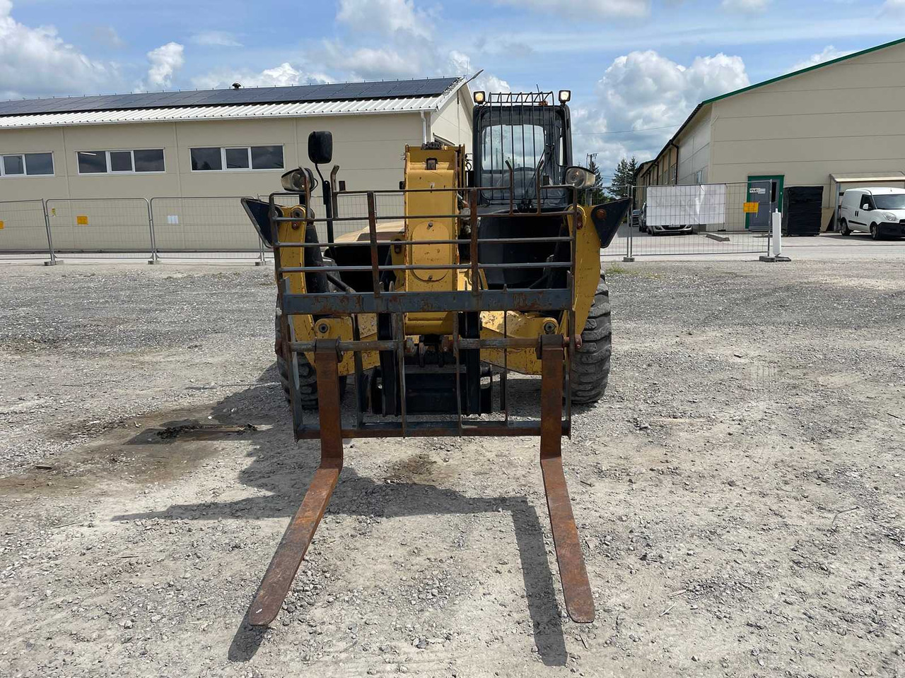 Caterpillar TH360B - Utovarivač na kotačima: slika Caterpillar TH360B - Utovarivač na kotačima Caterpillar TH360B - Utovarivač na kotačima: slika Caterpillar TH360B - Utovarivač na kotačima