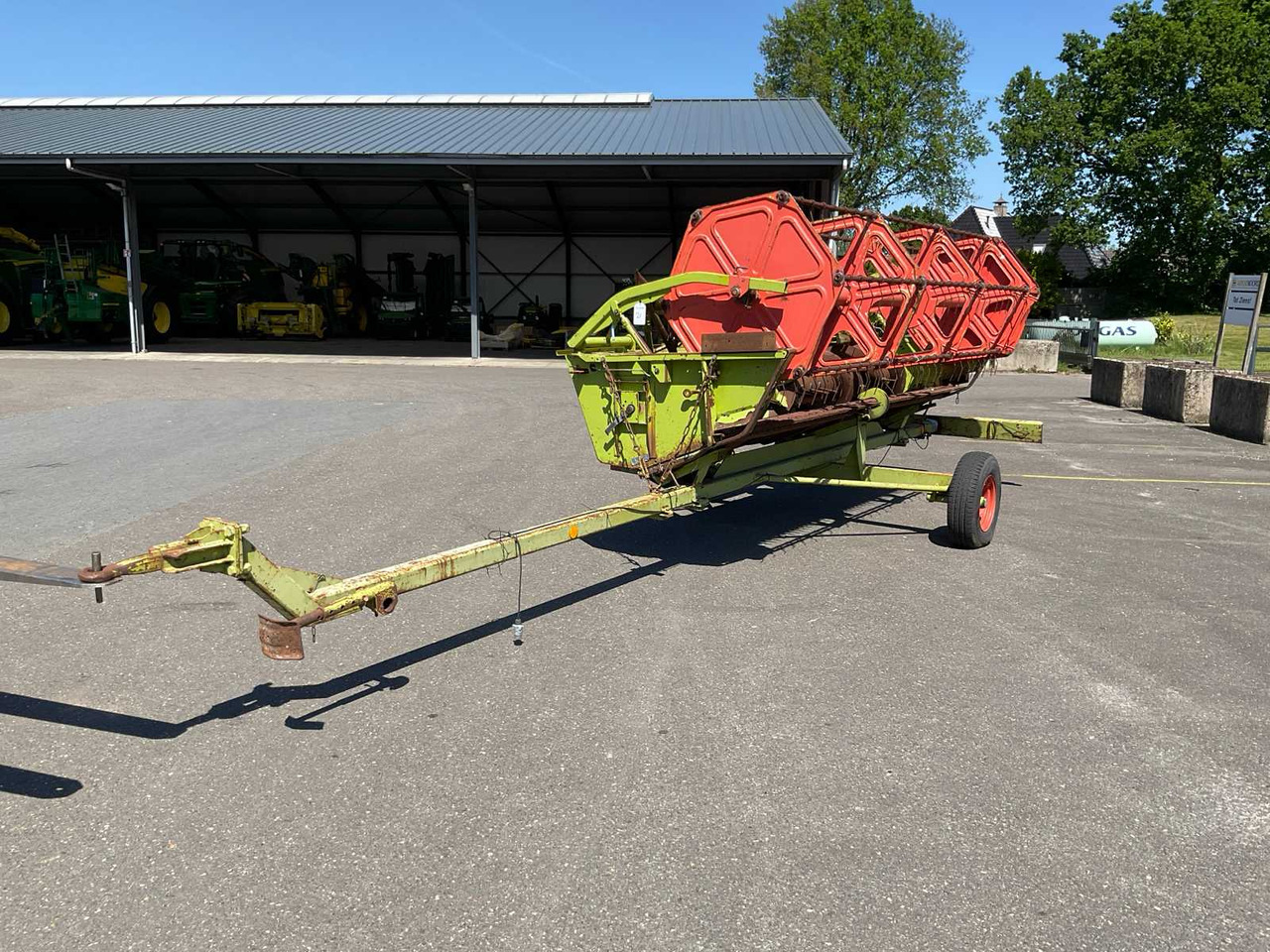 Claas 400 - Kombajn za žetvu: slika Claas 400 - Kombajn za žetvu Claas 400 - Kombajn za žetvu: slika Claas 400 - Kombajn za žetvu