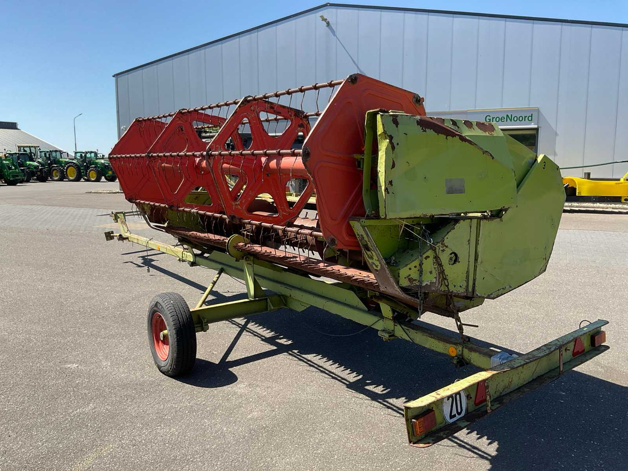 Claas 400 - Kombajn za žetvu: slika Claas 400 - Kombajn za žetvu Claas 400 - Kombajn za žetvu: slika Claas 400 - Kombajn za žetvu