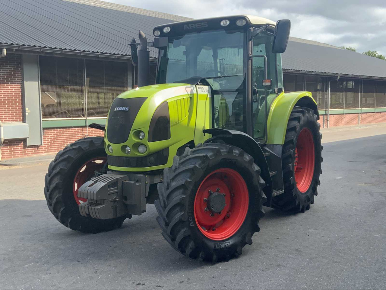 Claas Ares 557 ATZ - Traktor: slika Claas Ares 557 ATZ - Traktor Claas Ares 557 ATZ - Traktor: slika Claas Ares 557 ATZ - Traktor
