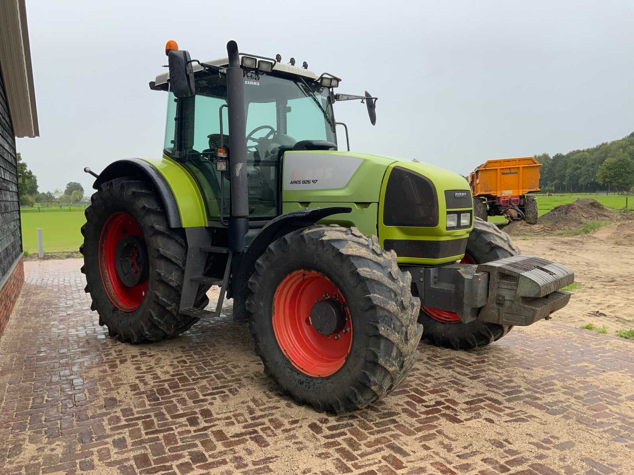 Claas Ares 826 RZ - Traktor: slika Claas Ares 826 RZ - Traktor Claas Ares 826 RZ - Traktor: slika Claas Ares 826 RZ - Traktor