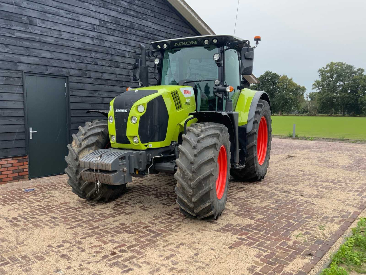 Claas Arion 650 - Traktor: slika Claas Arion 650 - Traktor Claas Arion 650 - Traktor: slika Claas Arion 650 - Traktor
