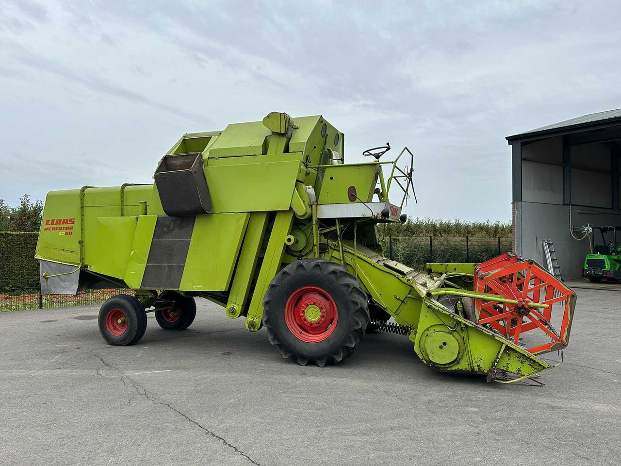 Claas Mercator 60 - Kombajn za žetvu: slika Claas Mercator 60 - Kombajn za žetvu Claas Mercator 60 - Kombajn za žetvu: slika Claas Mercator 60 - Kombajn za žetvu