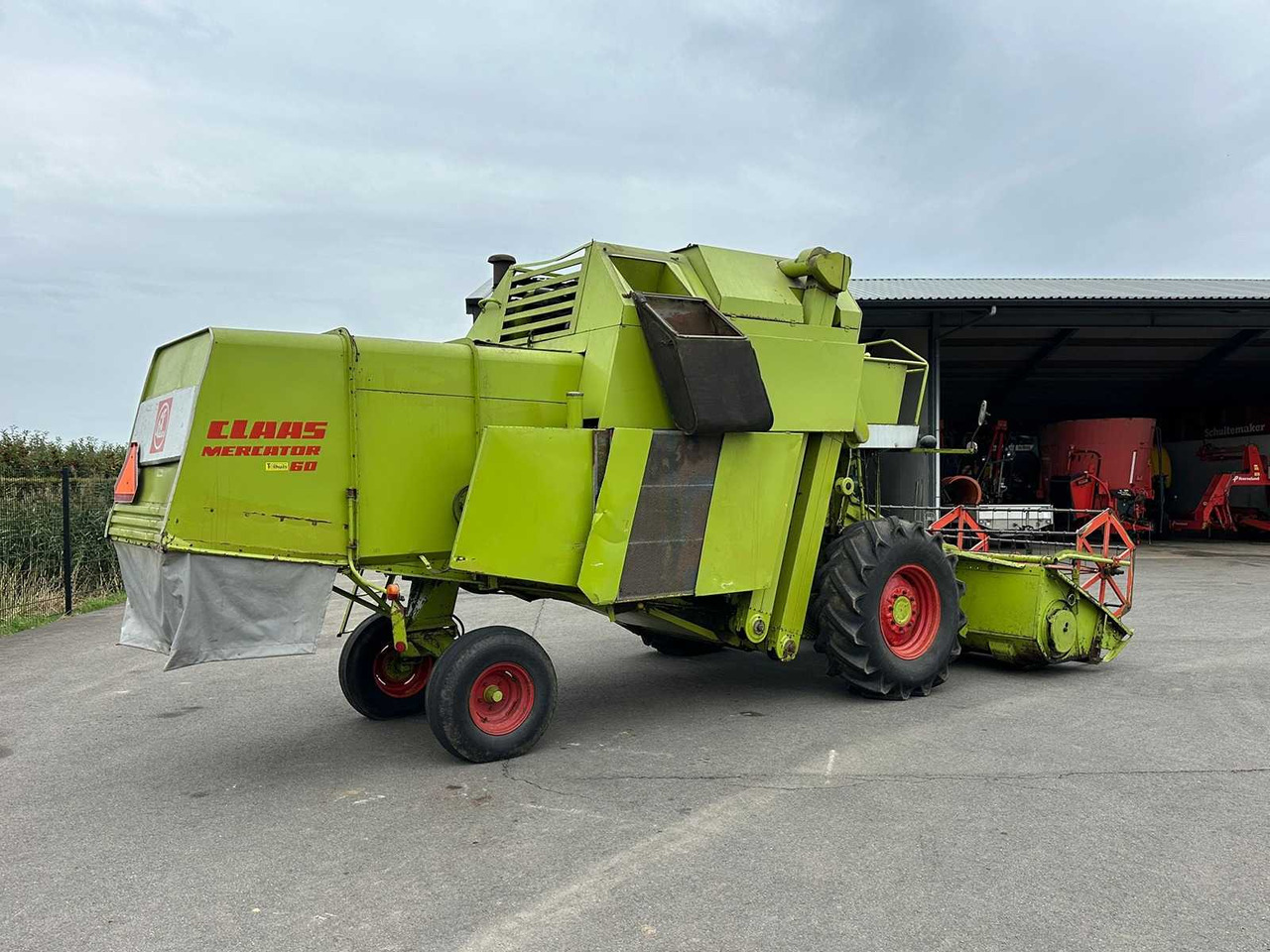 Claas Mercator 60 - Kombajn za žetvu: slika Claas Mercator 60 - Kombajn za žetvu Claas Mercator 60 - Kombajn za žetvu: slika Claas Mercator 60 - Kombajn za žetvu