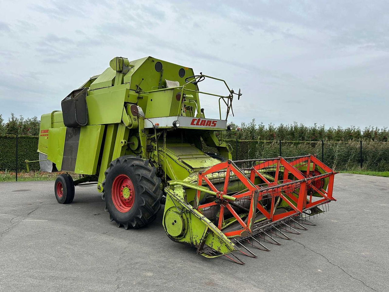 Claas Mercator 60 - Kombajn za žetvu: slika Claas Mercator 60 - Kombajn za žetvu Claas Mercator 60 - Kombajn za žetvu: slika Claas Mercator 60 - Kombajn za žetvu