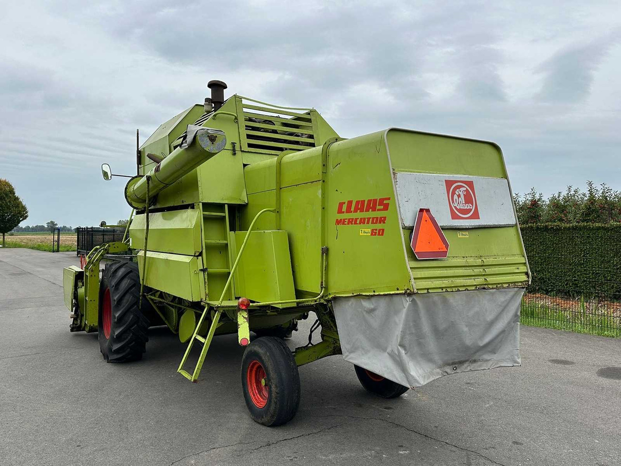 Claas Mercator 60 - Kombajn za žetvu: slika Claas Mercator 60 - Kombajn za žetvu Claas Mercator 60 - Kombajn za žetvu: slika Claas Mercator 60 - Kombajn za žetvu