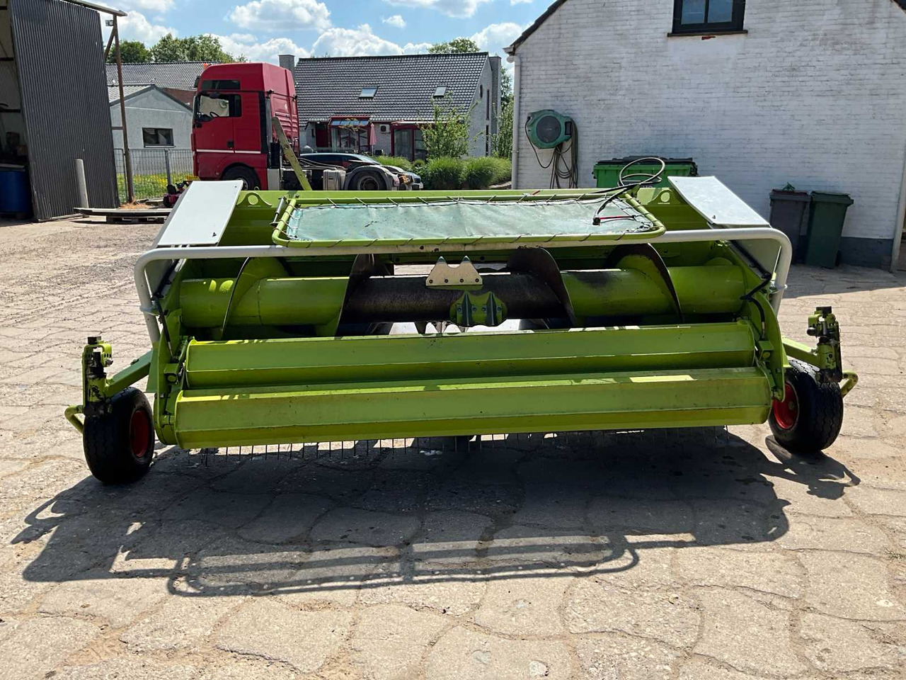 Claas PU 300 HD - Silažni kombajn: slika Claas PU 300 HD - Silažni kombajn Claas PU 300 HD - Silažni kombajn: slika Claas PU 300 HD - Silažni kombajn