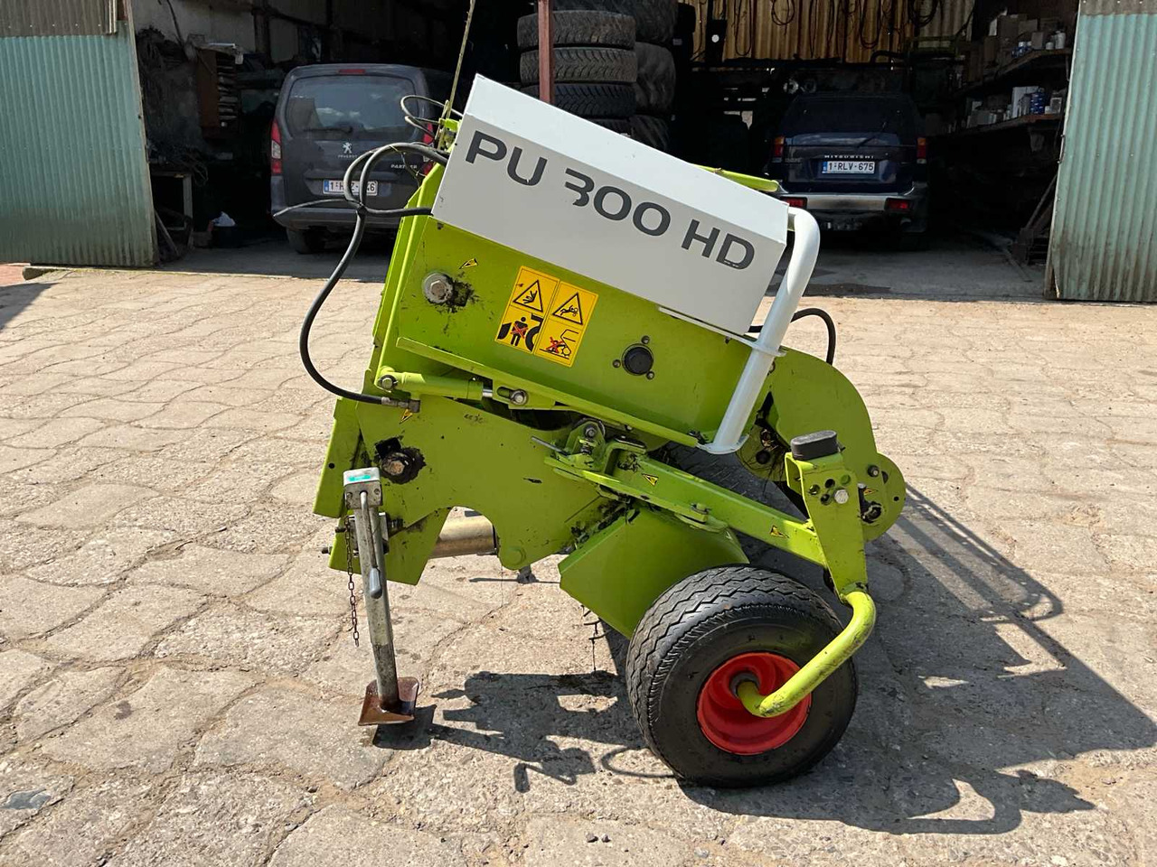 Claas PU 300 HD - Silažni kombajn: slika Claas PU 300 HD - Silažni kombajn Claas PU 300 HD - Silažni kombajn: slika Claas PU 300 HD - Silažni kombajn