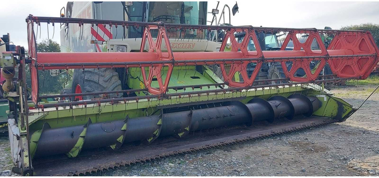 Claas V600 - Kombajn za žetvu: slika Claas V600 - Kombajn za žetvu Claas V600 - Kombajn za žetvu: slika Claas V600 - Kombajn za žetvu