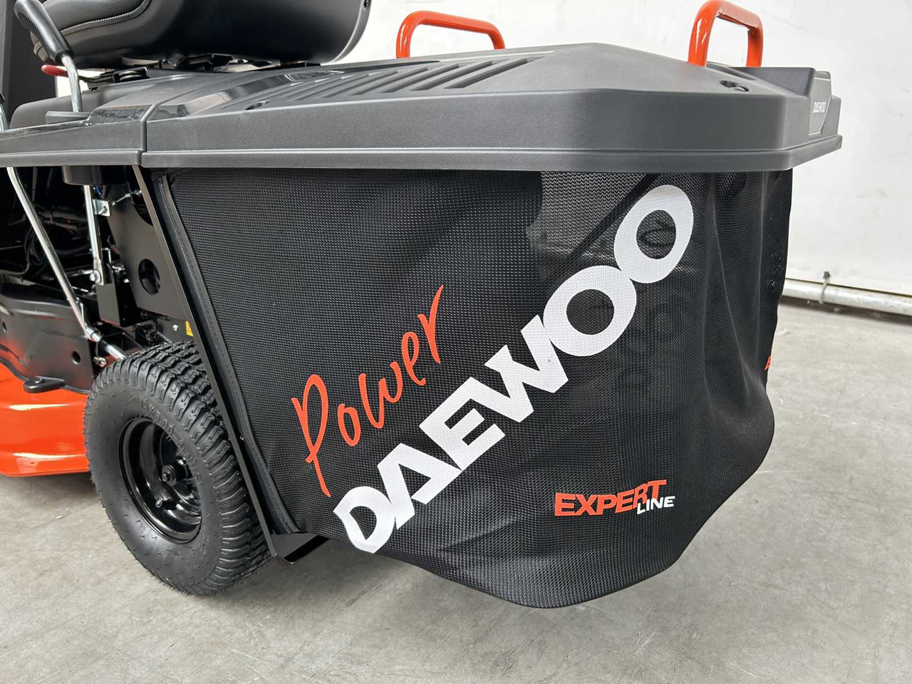 Daewoo DAXRM224 - Vrtna kosilica: slika Daewoo DAXRM224 - Vrtna kosilica Daewoo DAXRM224 - Vrtna kosilica: slika Daewoo DAXRM224 - Vrtna kosilica