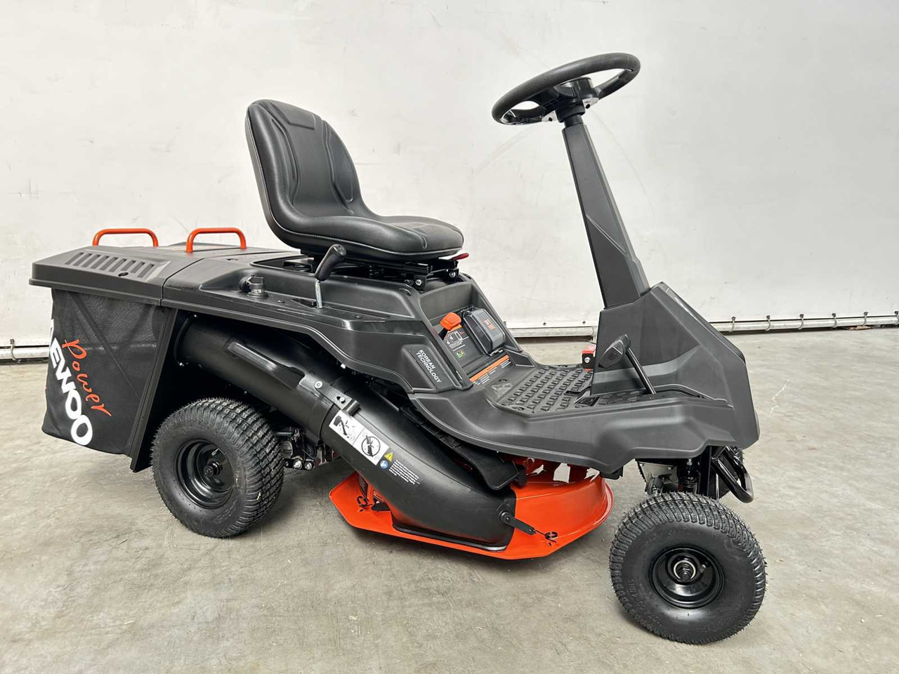 Daewoo DAXRM224 - Vrtna kosilica: slika Daewoo DAXRM224 - Vrtna kosilica Daewoo DAXRM224 - Vrtna kosilica: slika Daewoo DAXRM224 - Vrtna kosilica