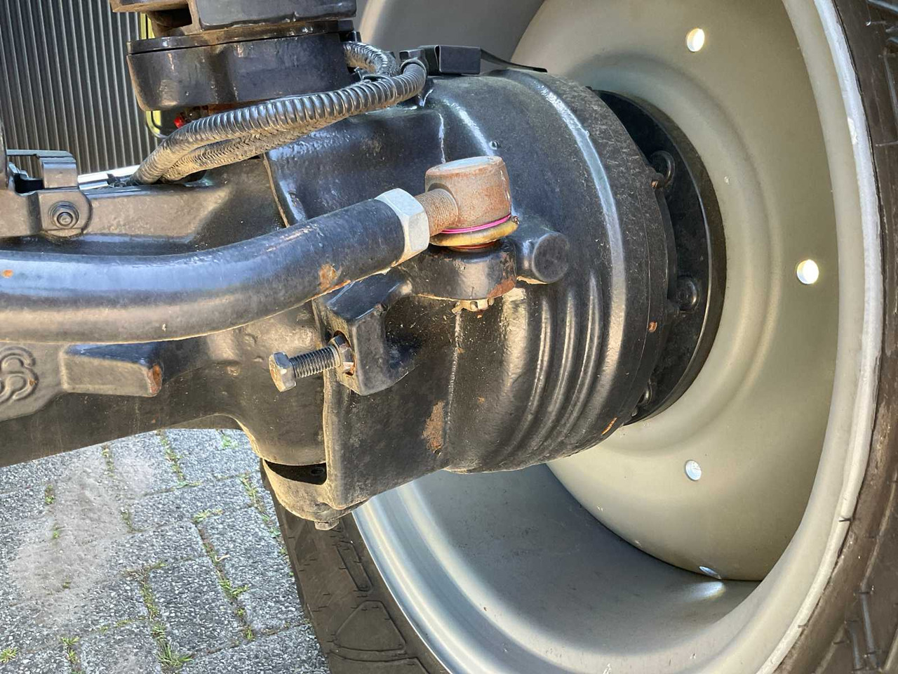 Traktor Deutz-Fahr 6140 TTV: slika Traktor Deutz-Fahr 6140 TTV