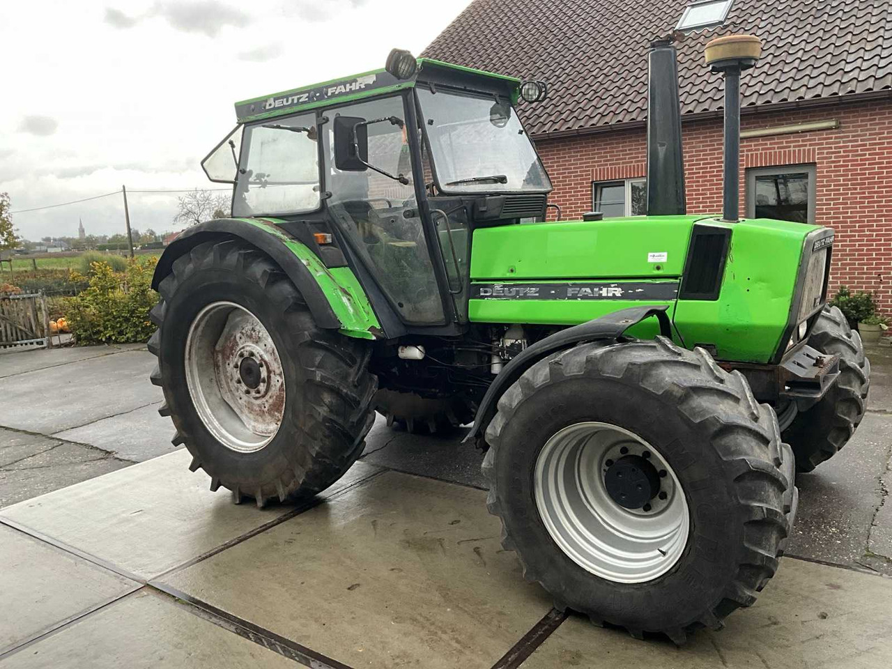 Deutz-Fahr DX6.10 - Traktor: slika Deutz-Fahr DX6.10 - Traktor Deutz-Fahr DX6.10 - Traktor: slika Deutz-Fahr DX6.10 - Traktor