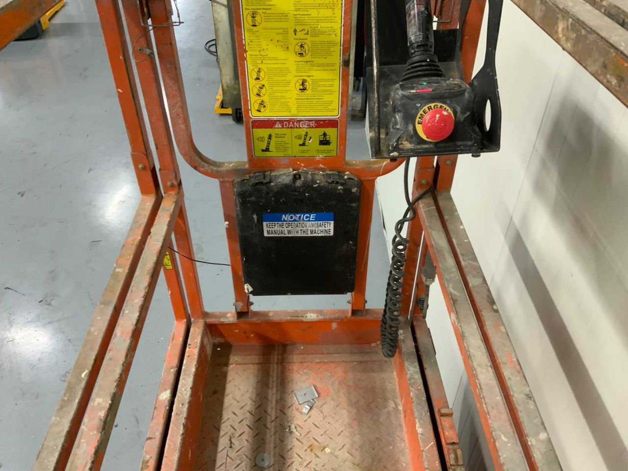 Podizna platforma Dingli JCTP0607DCS: slika Podizna platforma Dingli JCTP0607DCS