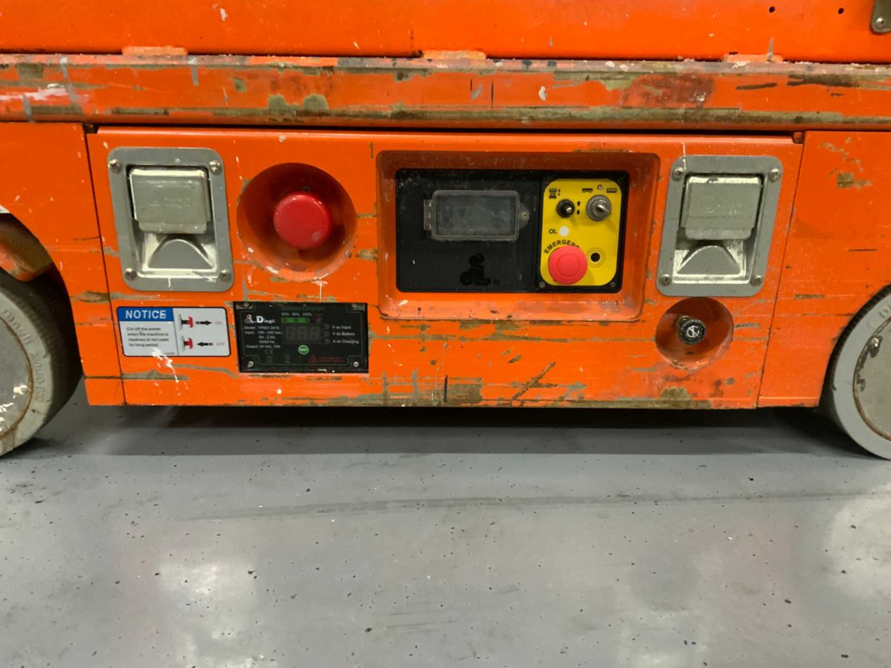 Podizna platforma Dingli JCTP0607DCS: slika Podizna platforma Dingli JCTP0607DCS