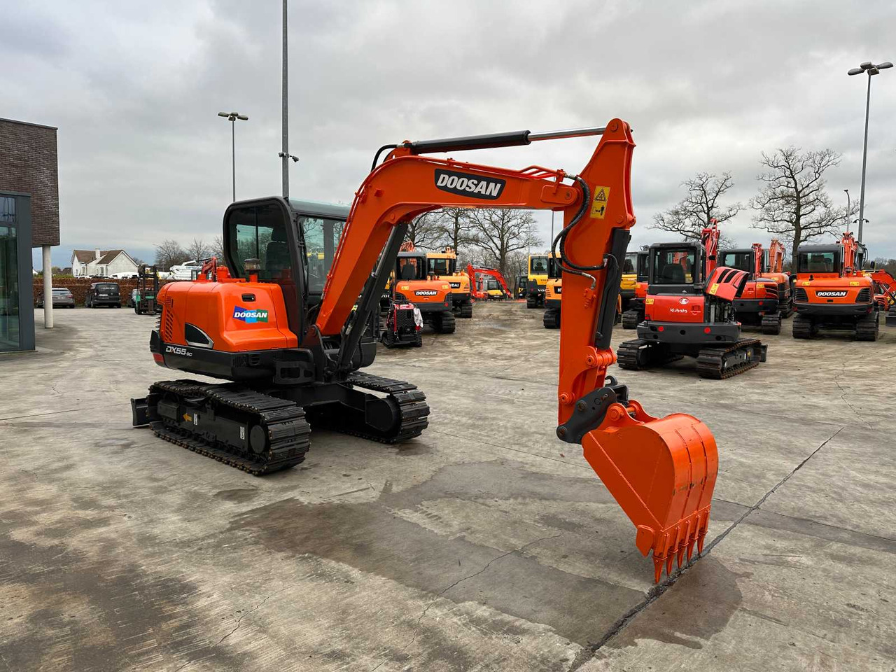 Doosan DX55-9C - Bager gusjeničar: slika Doosan DX55-9C - Bager gusjeničar Doosan DX55-9C - Bager gusjeničar: slika Doosan DX55-9C - Bager gusjeničar