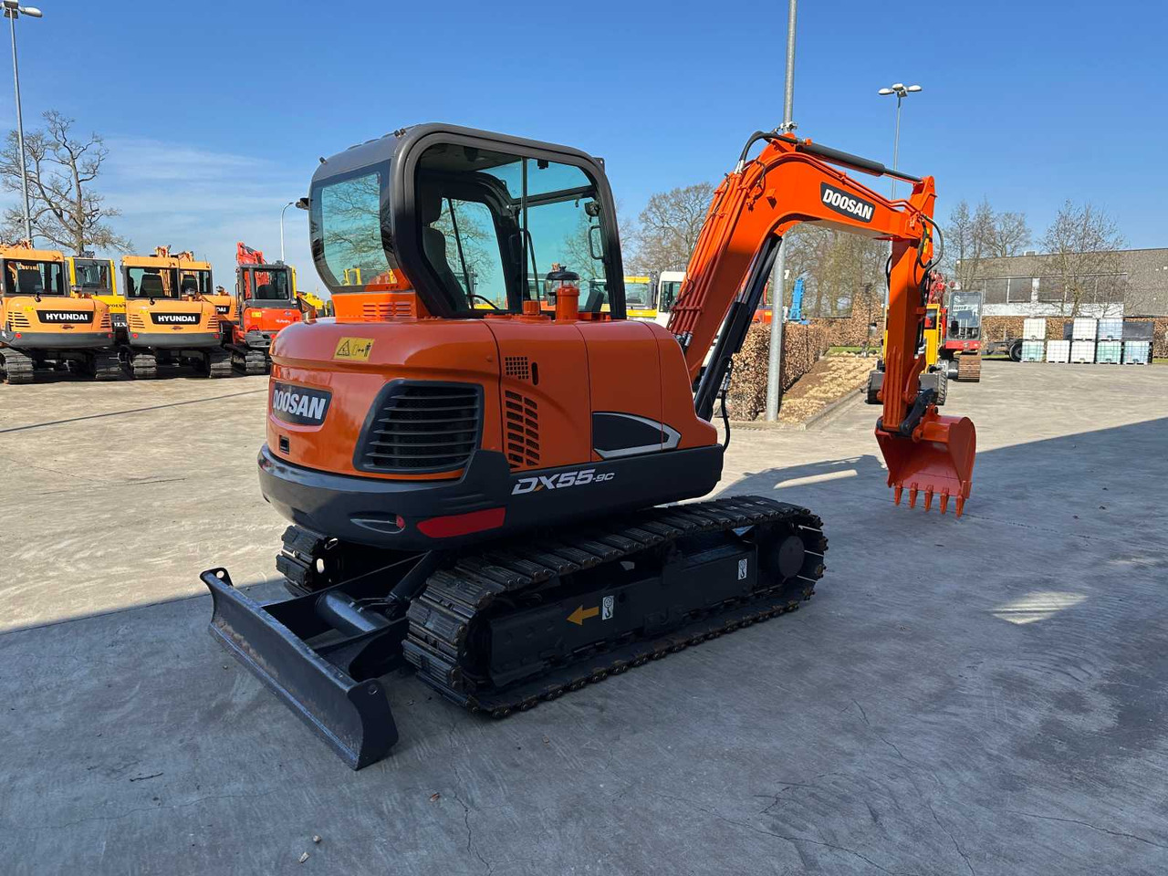 Doosan DX55-9C - Bager gusjeničar: slika Doosan DX55-9C - Bager gusjeničar Doosan DX55-9C - Bager gusjeničar: slika Doosan DX55-9C - Bager gusjeničar