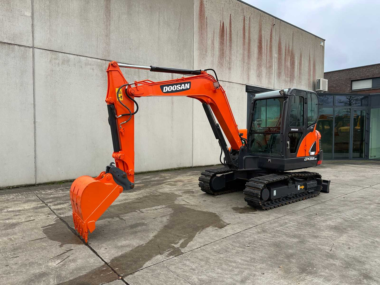 Doosan DX55-9C - Bager gusjeničar: slika Doosan DX55-9C - Bager gusjeničar Doosan DX55-9C - Bager gusjeničar: slika Doosan DX55-9C - Bager gusjeničar