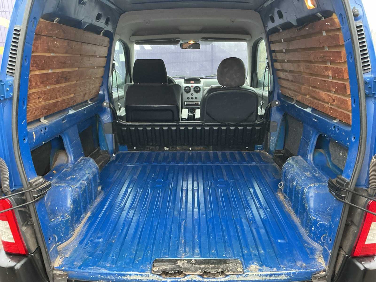 2006 - CITROEN - BERLINGO - 1.6 HDI 600 - COMMERCIAL VEHICLE - Dostavno vozilo: slika 2006 - CITROEN - BERLINGO - 1.6 HDI 600 - COMMERCIAL VEHICLE - Dostavno vozilo 2006 - CITROEN - BERLINGO - 1.6 HDI 600 - COMMERCIAL VEHICLE - Dostavno vozilo: slika 2006 - CITROEN - BERLINGO - 1.6 HDI 600 - COMMERCIAL VEHICLE - Dostavno vozilo