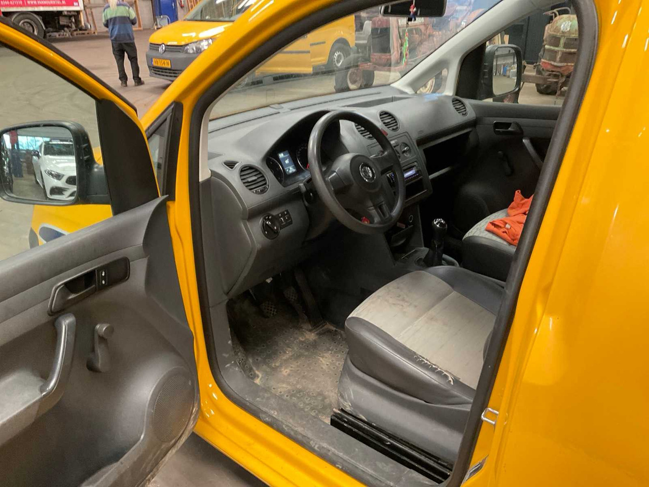 2013 VOLKSWAGEN CADDY L2 COMMERCIAL VEHICLE - Dostavno vozilo: slika 2013 VOLKSWAGEN CADDY L2 COMMERCIAL VEHICLE - Dostavno vozilo 2013 VOLKSWAGEN CADDY L2 COMMERCIAL VEHICLE - Dostavno vozilo: slika 2013 VOLKSWAGEN CADDY L2 COMMERCIAL VEHICLE - Dostavno vozilo