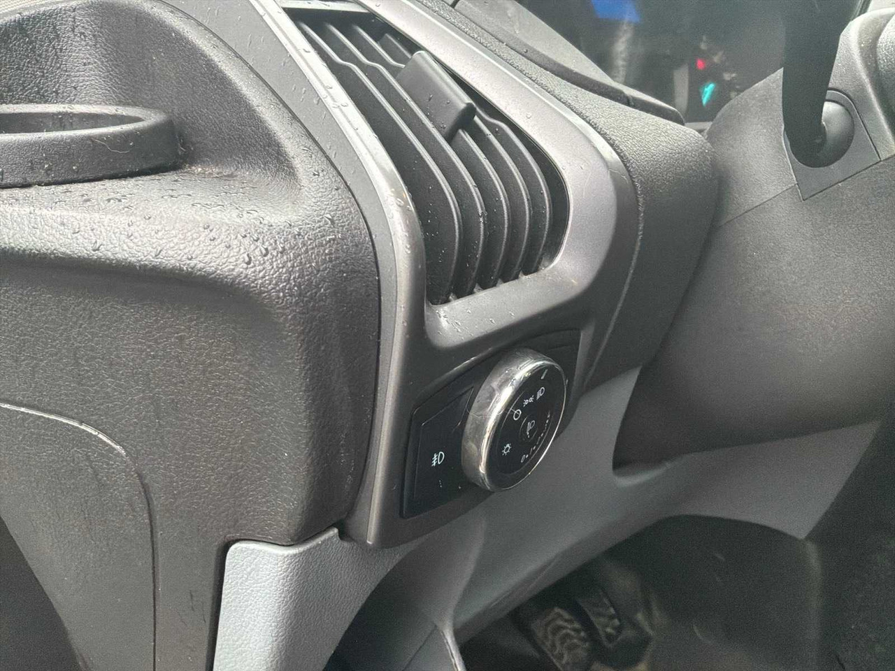 Dostavno vozilo 2015 FORD TRANSIT CUSTOM COMMERCIAL VEHICLE: slika Dostavno vozilo 2015 FORD TRANSIT CUSTOM COMMERCIAL VEHICLE