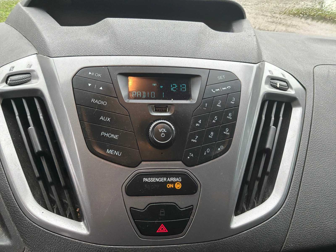 Dostavno vozilo 2015 FORD TRANSIT CUSTOM COMMERCIAL VEHICLE: slika Dostavno vozilo 2015 FORD TRANSIT CUSTOM COMMERCIAL VEHICLE