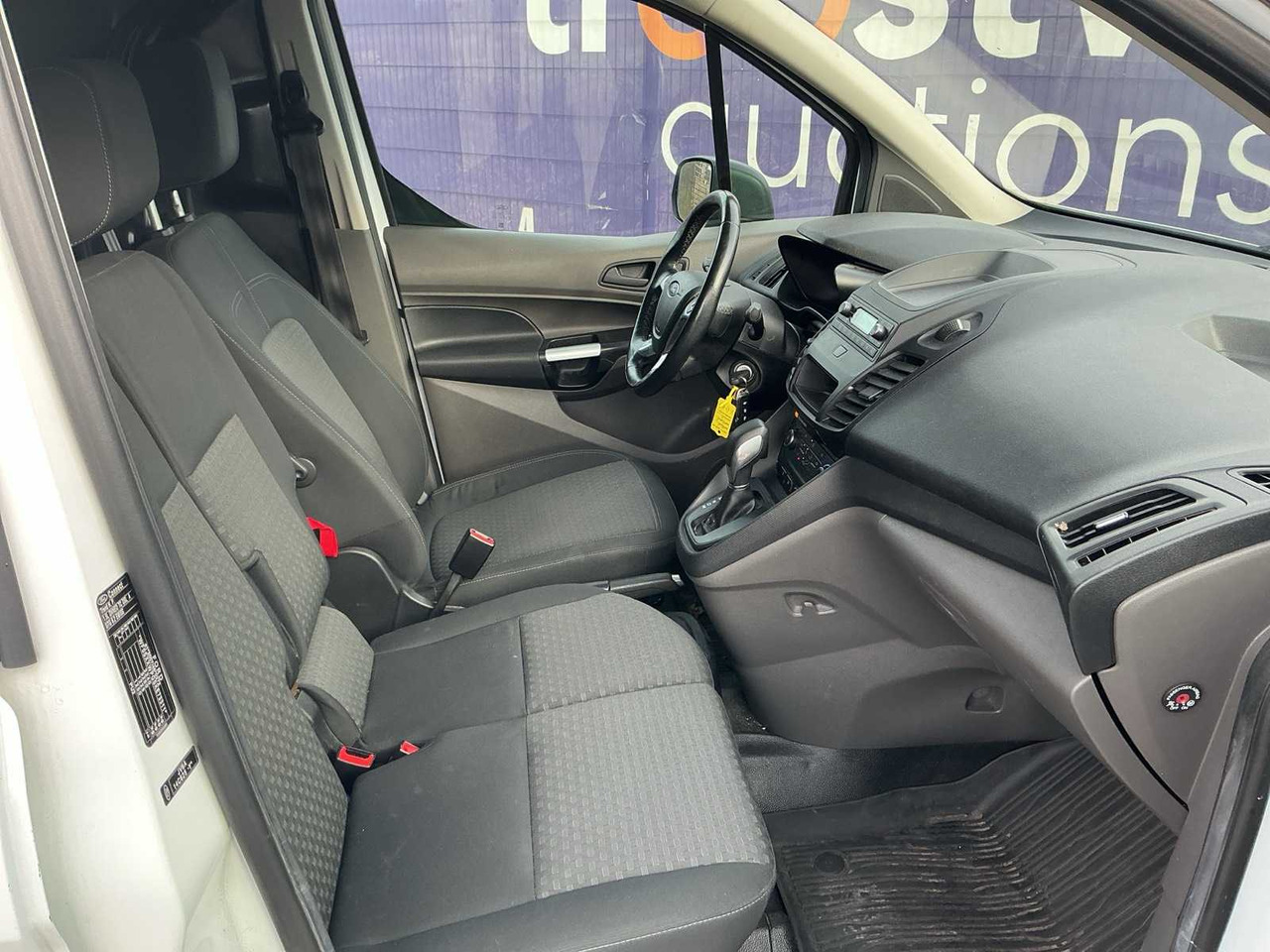 2019 - FORD - TRANSIT CONNECT - 1.5 ECOBLUE L2 TREND - COMMERCIAL VEHICLE - Dostavno vozilo: slika 2019 - FORD - TRANSIT CONNECT - 1.5 ECOBLUE L2 TREND - COMMERCIAL VEHICLE - Dostavno vozilo 2019 - FORD - TRANSIT CONNECT - 1.5 ECOBLUE L2 TREND - COMMERCIAL VEHICLE - Dostavno vozilo: slika 2019 - FORD - TRANSIT CONNECT - 1.5 ECOBLUE L2 TREND - COMMERCIAL VEHICLE - Dostavno vozilo