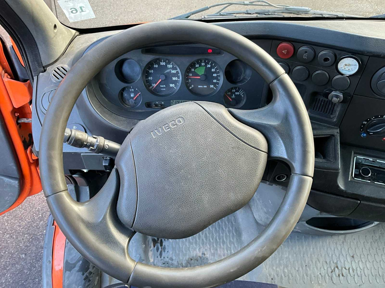 Dostavno vozilo COMMERCIAL VEHICLE WITH TRAILER: slika Dostavno vozilo COMMERCIAL VEHICLE WITH TRAILER Dostavno vozilo COMMERCIAL VEHICLE WITH TRAILER: slika Dostavno vozilo COMMERCIAL VEHICLE WITH TRAILER